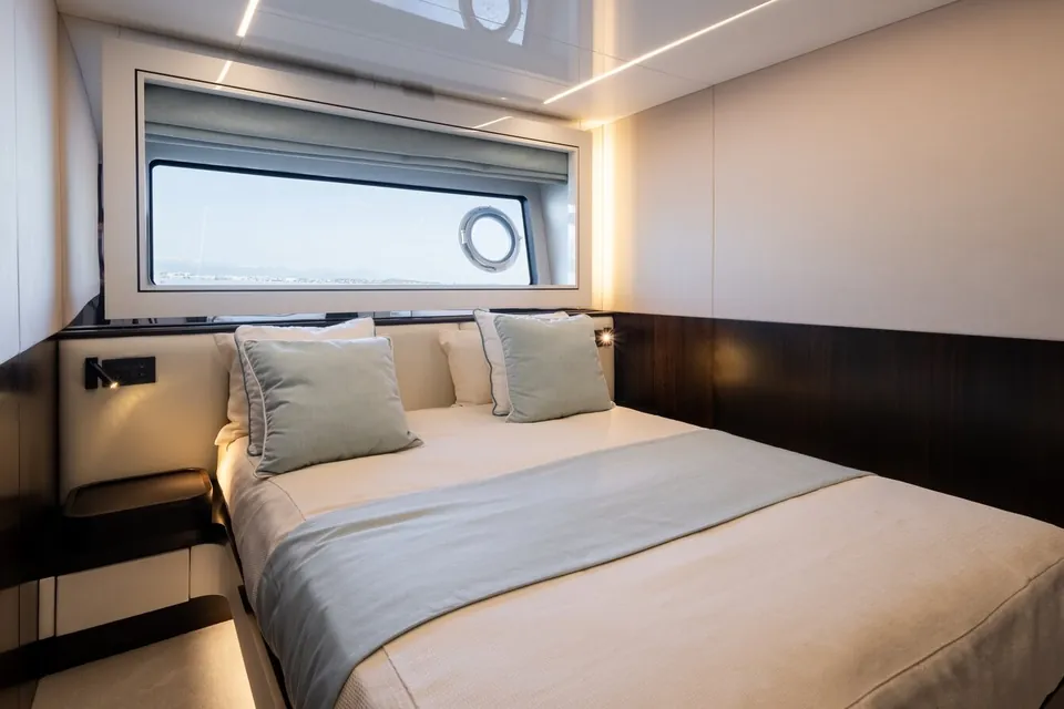 Triple Eight, 2021 Sunseeker 90 Ocean, photo 26