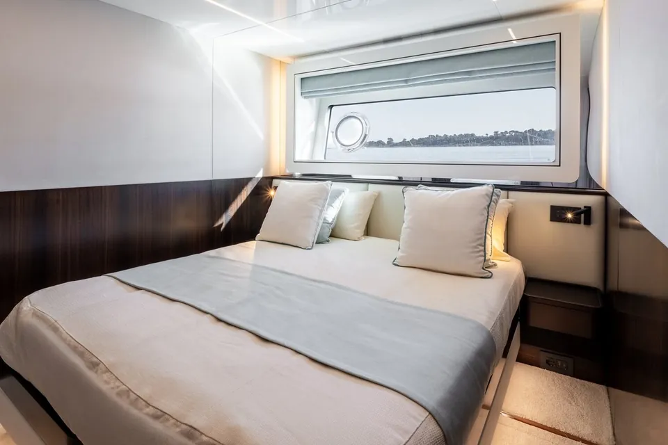 Triple Eight, 2021 Sunseeker 90 Ocean, photo 30