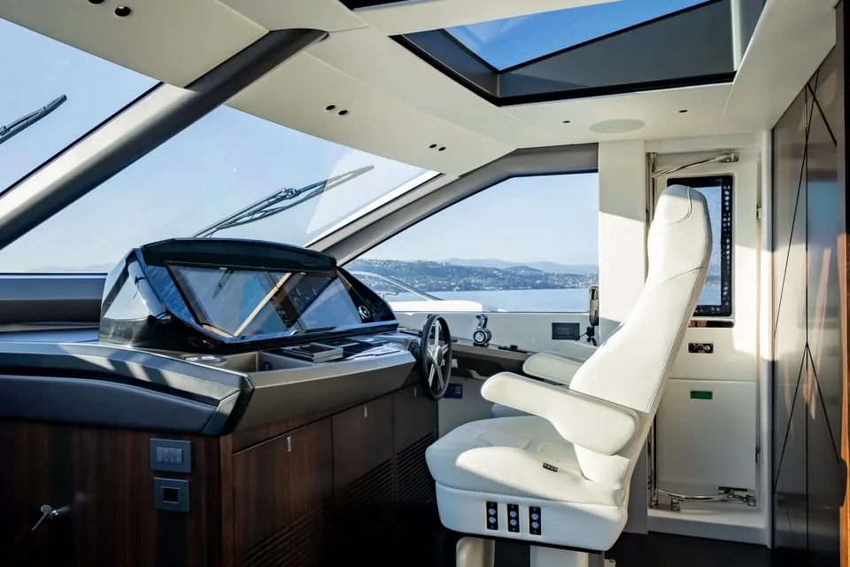 Triple Eight, 2021 Sunseeker 90 Ocean, photo 35
