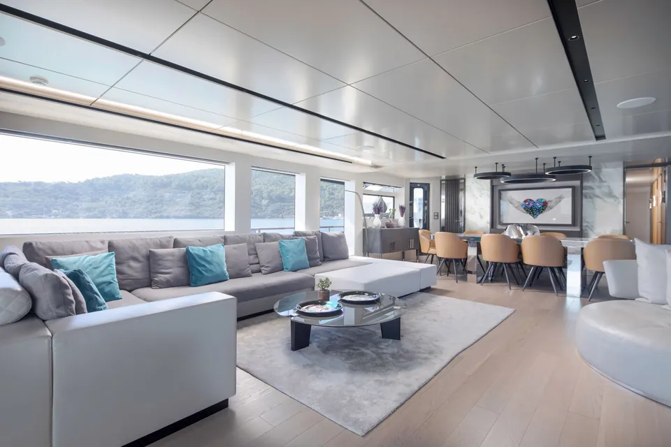 QM, 2019 Numarine 32XP, photo 3