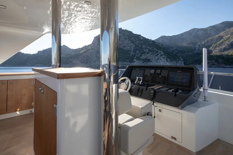 QM, 2019 Numarine 32XP, photo 12