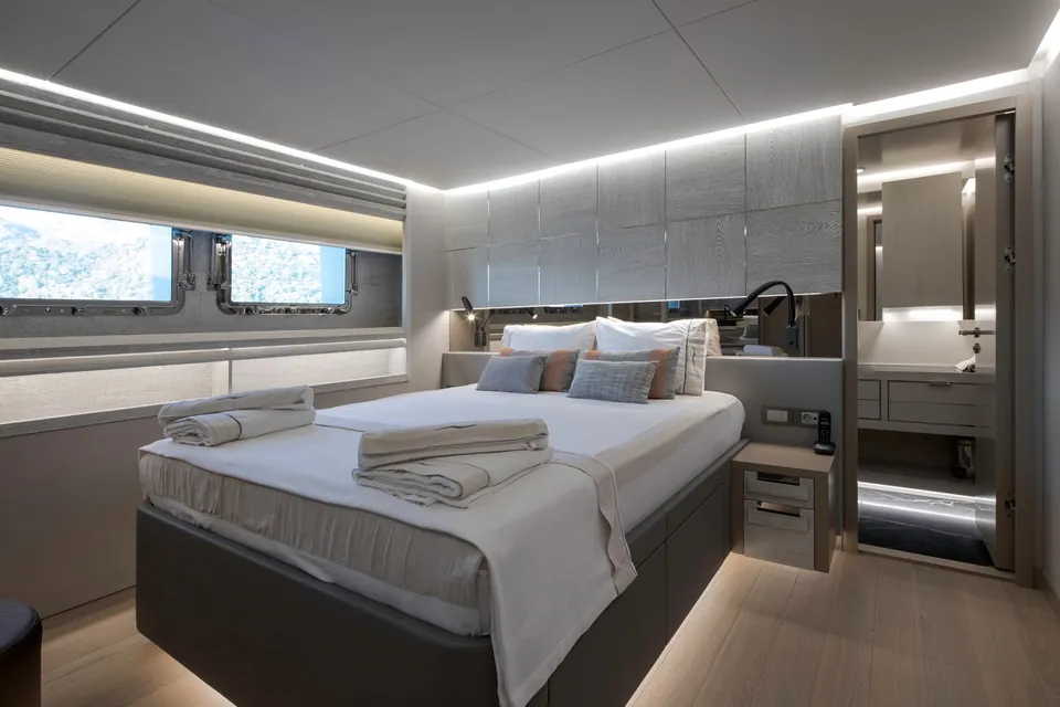 QM, 2019 Numarine 32XP, photo 45