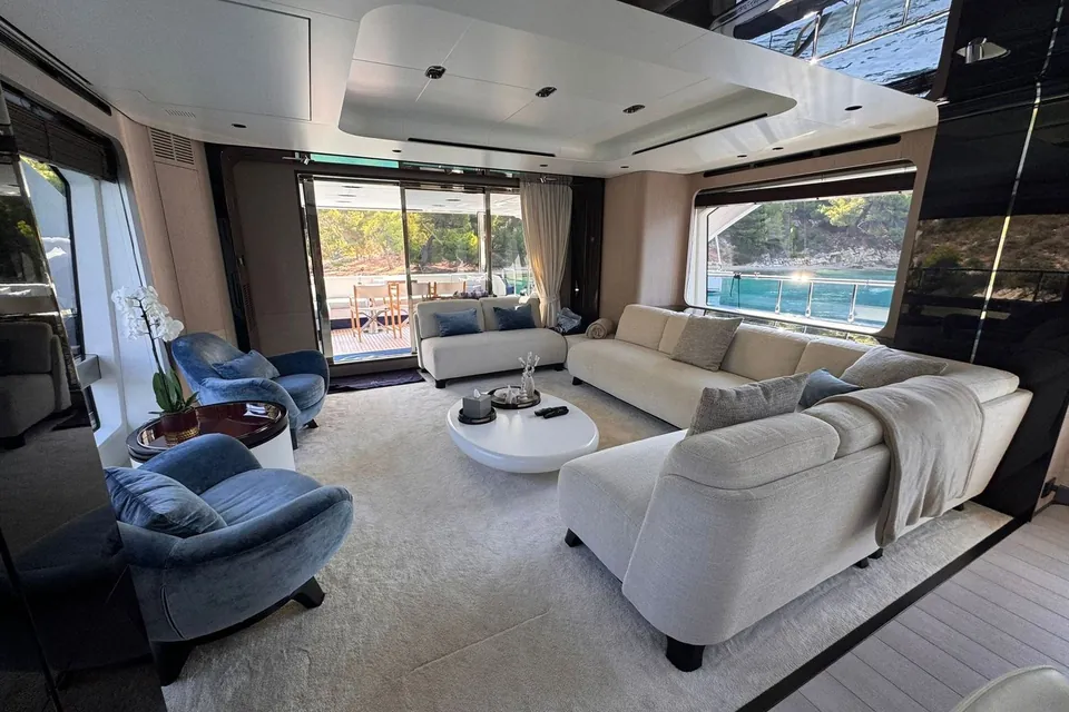 Betty, 2023 Azimut Grande 27M, photo 11