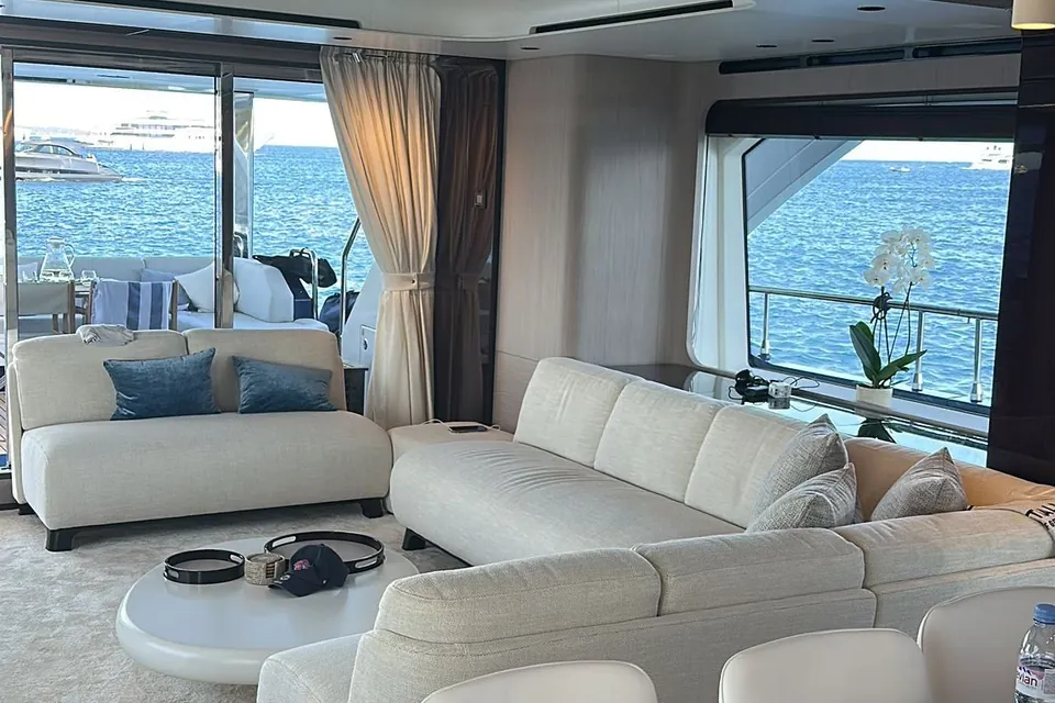 Betty, 2023 Azimut Grande 27M, photo 12