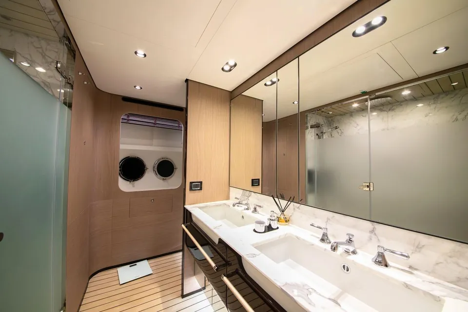 Nirvana by the Sea, 2019 Azimut Grande 27M, photo 8
