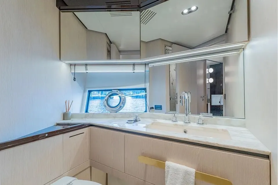 Matten One, 2021 Azimut, photo 31