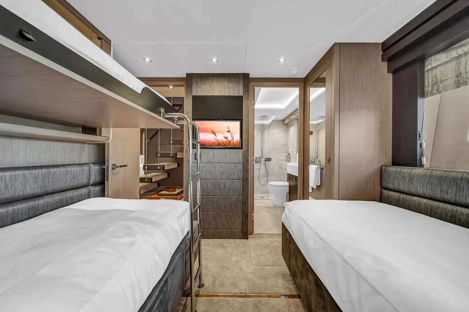 HH, 2020 Sunseeker, photo 25