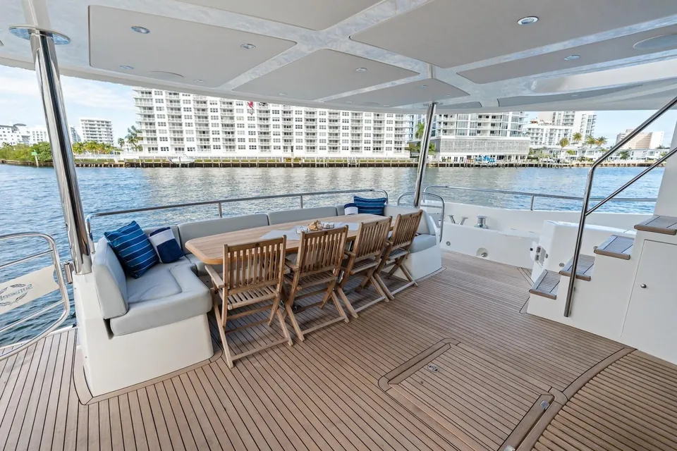 Aqua Vista, 2019 Sunseeker 86 Yacht, photo 8