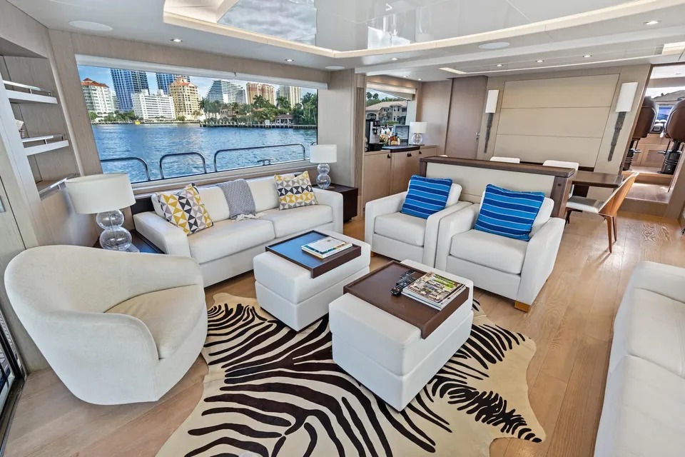 Aqua Vista, 2019 Sunseeker 86 Yacht, photo 10
