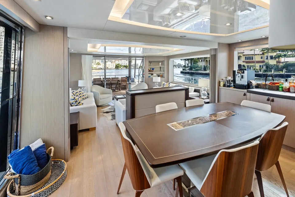 Aqua Vista, 2019 Sunseeker 86 Yacht, photo 12