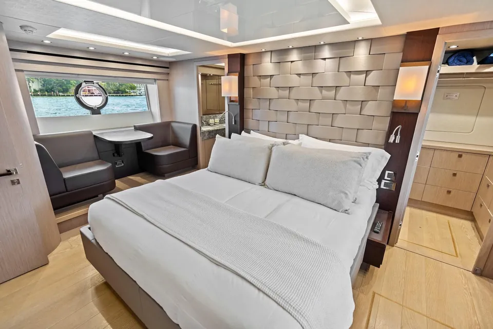Aqua Vista, 2019 Sunseeker 86 Yacht, photo 21