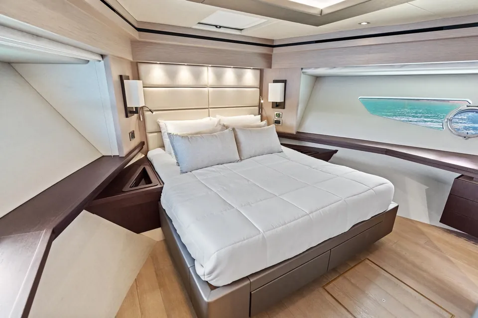 Aqua Vista, 2019 Sunseeker 86 Yacht, photo 27