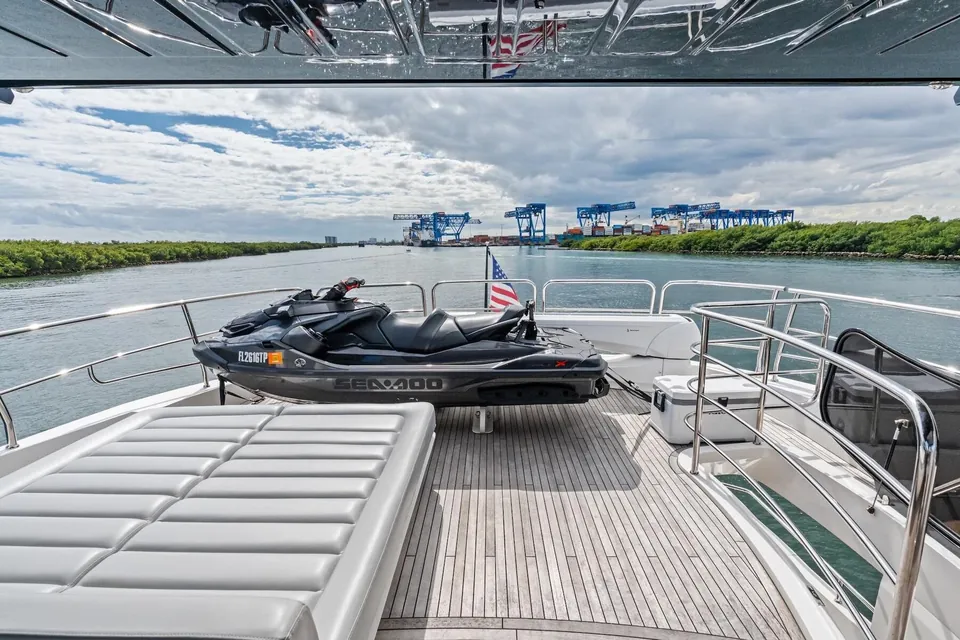 Aqua Vista, 2019 Sunseeker 86 Yacht, photo 36
