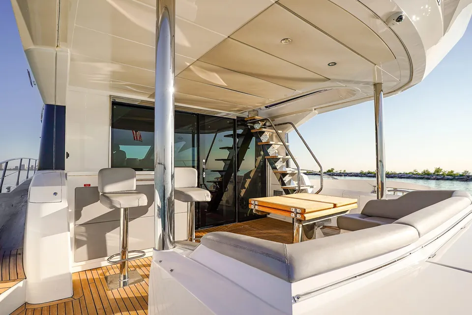 Lucky Bet, 2019 Sunseeker Manhattan 66, photo 2