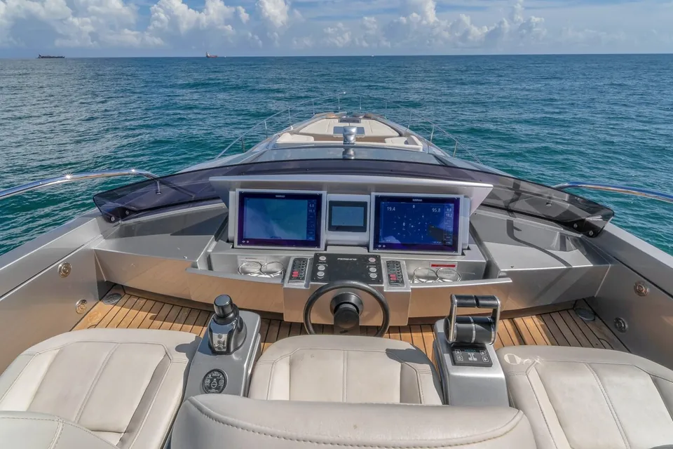 Alexandra III, 2020 Pershing, photo 6