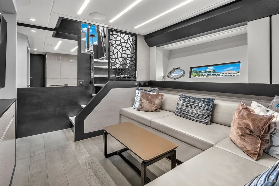 Alexandra III, 2020 Pershing, photo 16