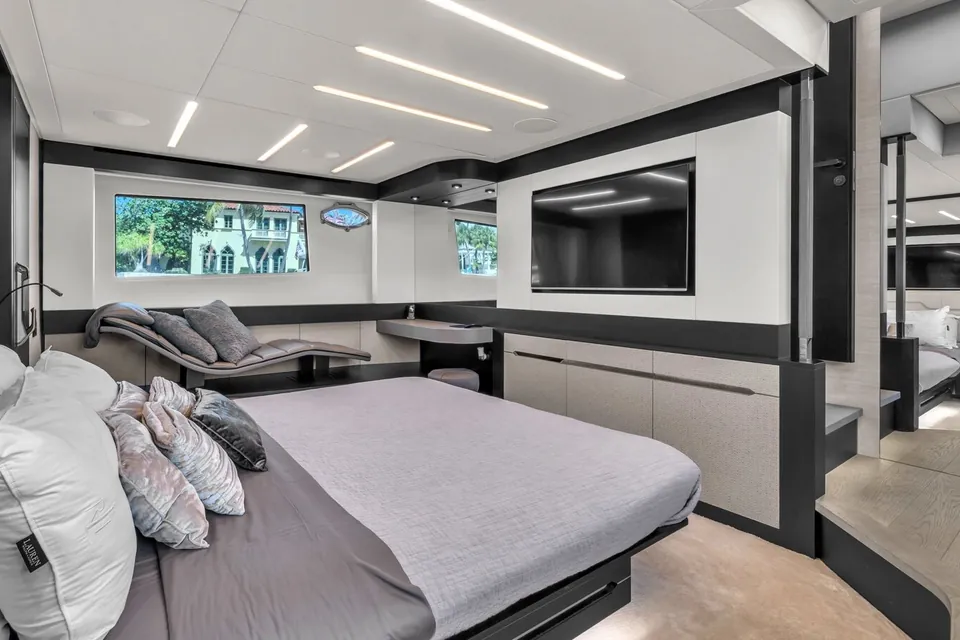 Alexandra III, 2020 Pershing, photo 18