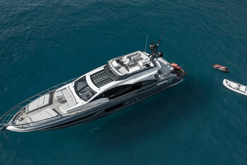 Never Give Up, 2021 Azimut, photo 4