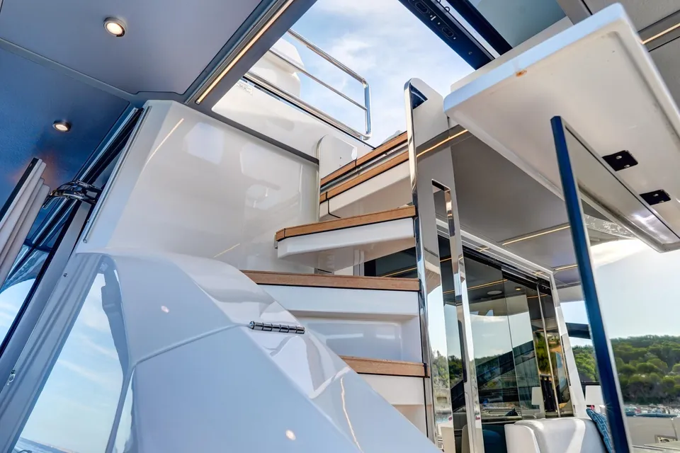Apricity, 2023 Azimut S8, photo 7
