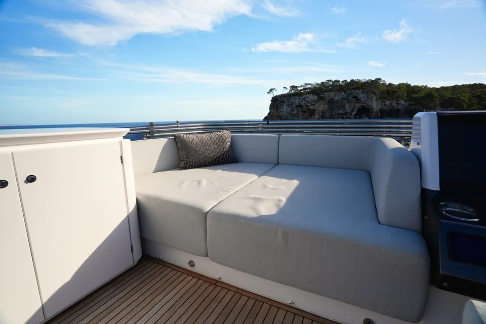 Apricity, 2023 Azimut S8, photo 9