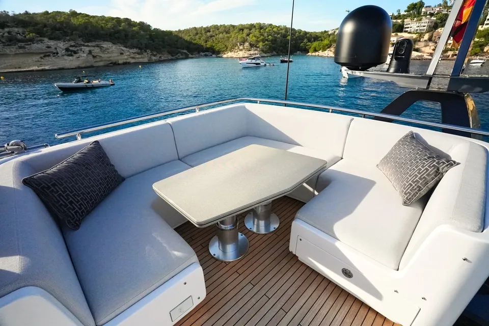 Apricity, 2023 Azimut S8, photo 10