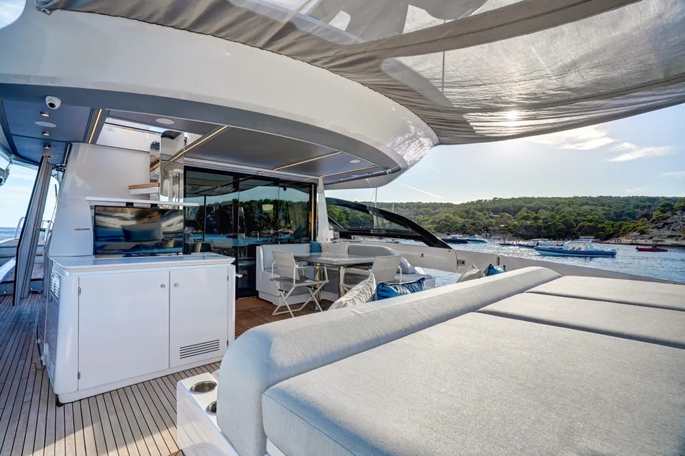 Apricity, 2023 Azimut S8, photo 13