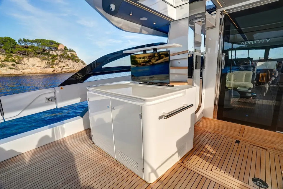 Apricity, 2023 Azimut S8, photo 19