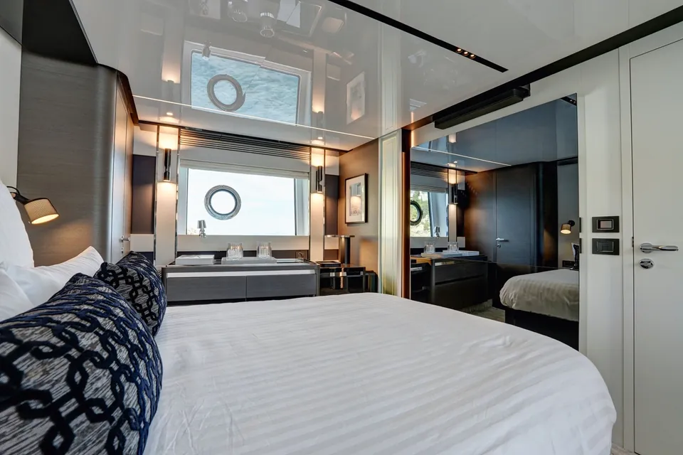 Apricity, 2023 Azimut S8, photo 40