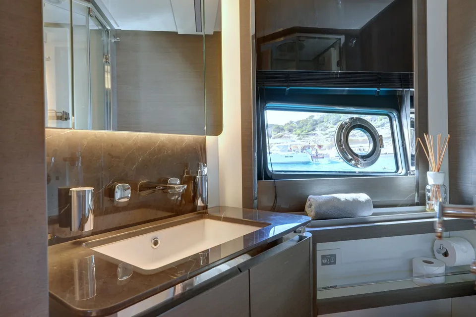 Apricity, 2023 Azimut S8, photo 58
