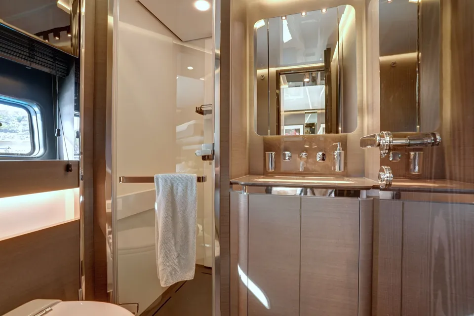 Apricity, 2023 Azimut S8, photo 59
