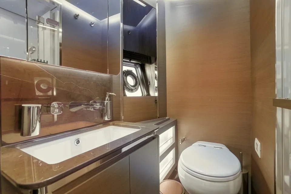 Apricity, 2023 Azimut S8, photo 63