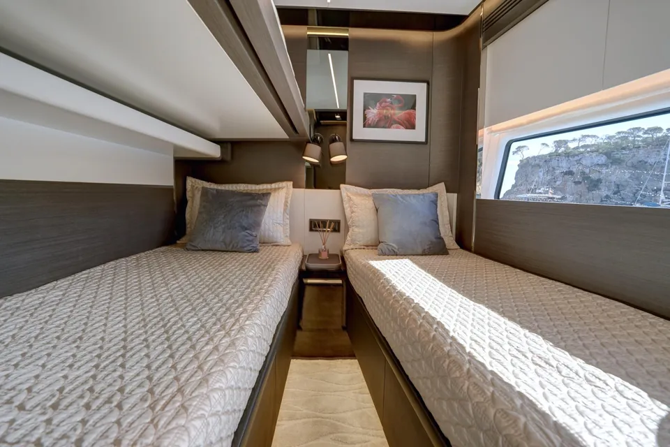 Apricity, 2023 Azimut S8, photo 67