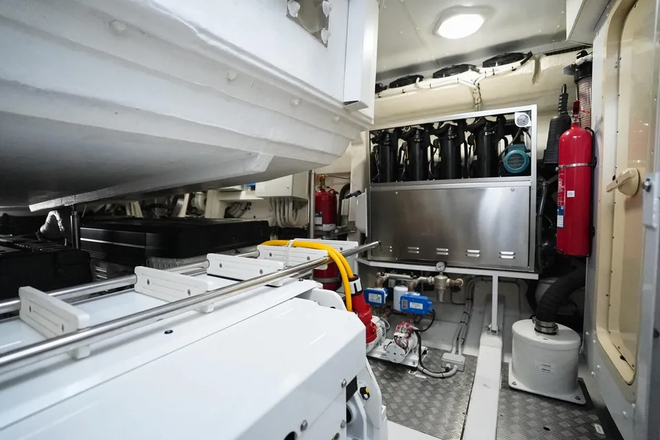 Apricity, 2023 Azimut S8, photo 75