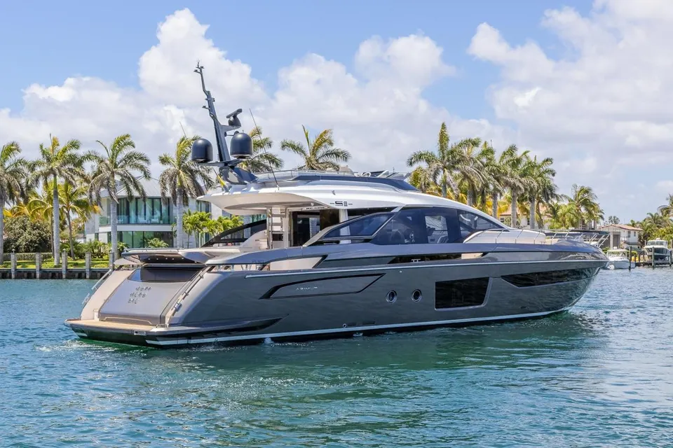 No Time to Die, 2022 Azimut, photo 4
