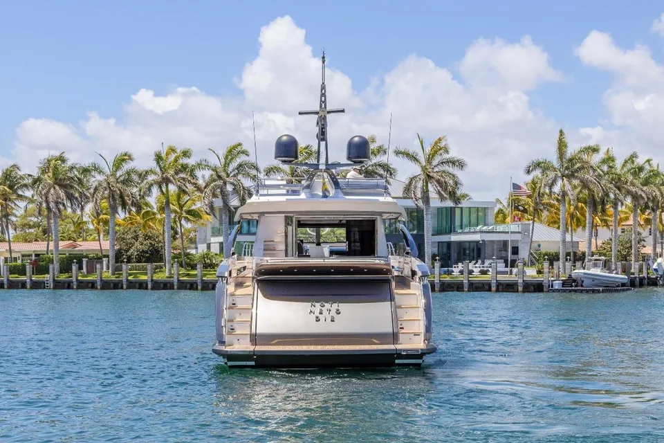 No Time to Die, 2022 Azimut, photo 7