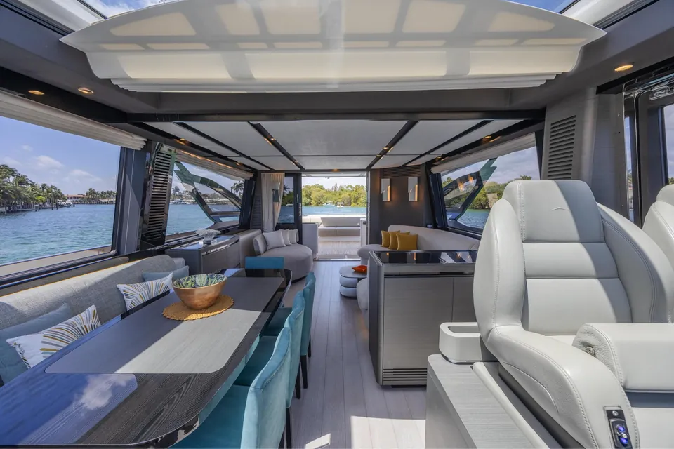 No Time to Die, 2022 Azimut, photo 15