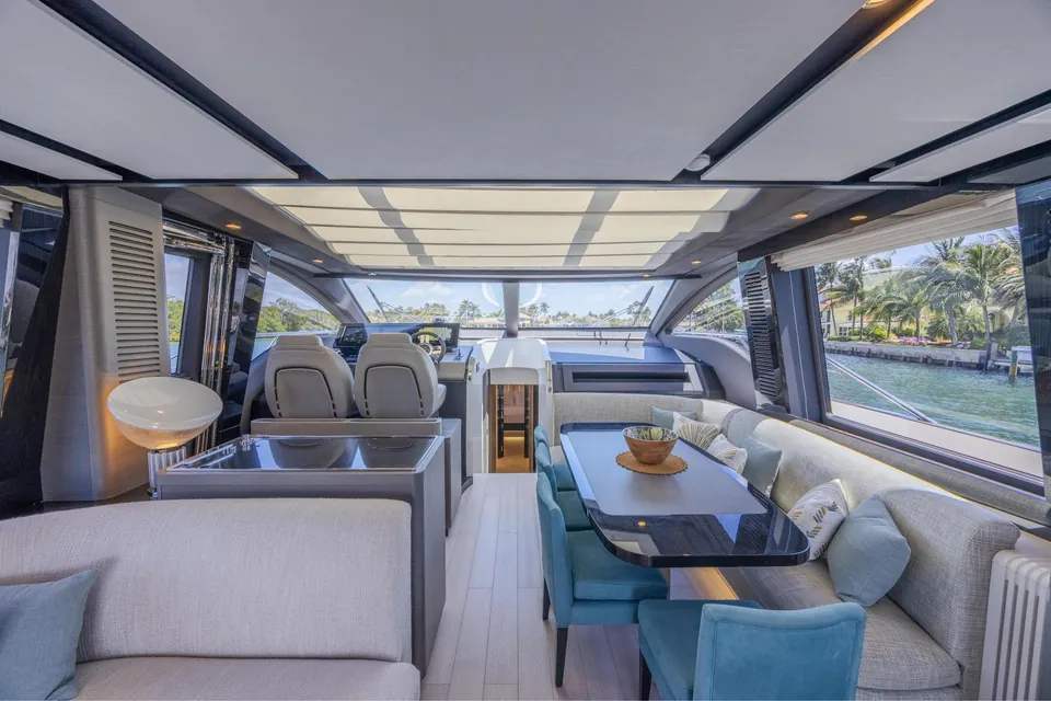 No Time to Die, 2022 Azimut, photo 18