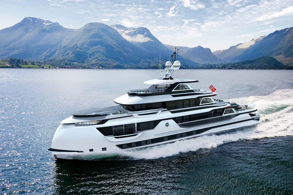 2027 Dynamiq Global 400, photo 1
