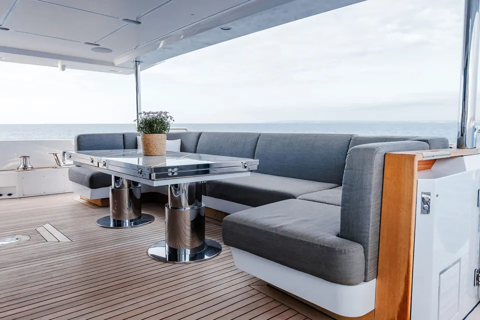 Iryna, 2019 Azimut Grande 35M, photo 6