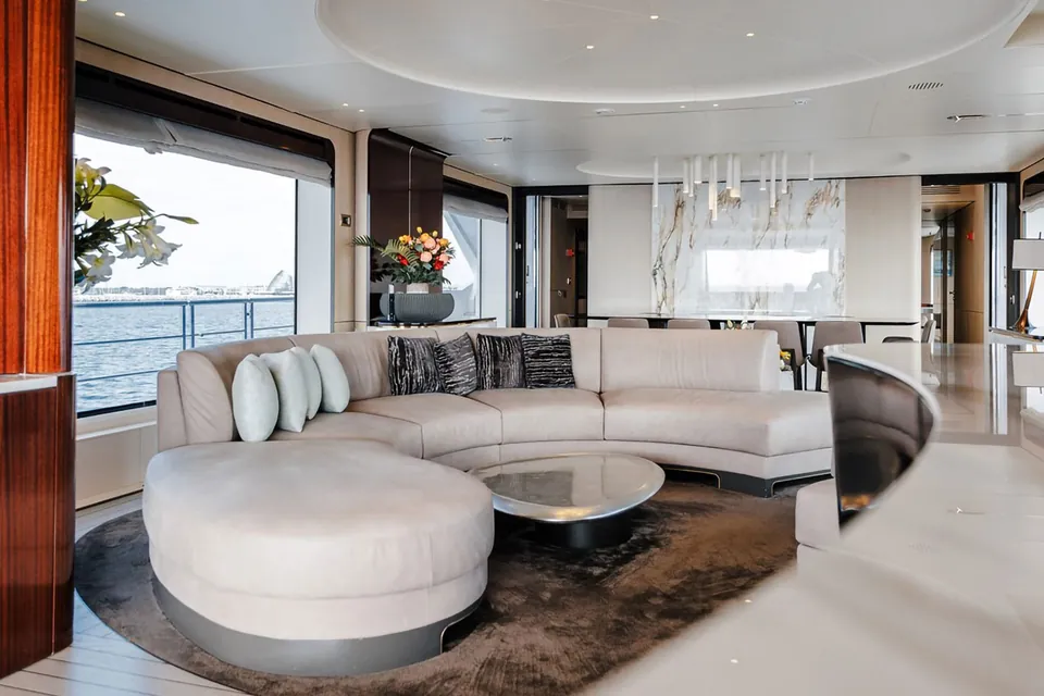 Iryna, 2019 Azimut Grande 35M, photo 9