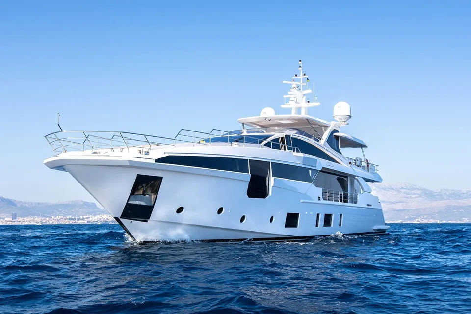 Iryna, 2019 Azimut Grande 35M, photo 22
