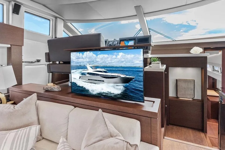 Elevation, 2016 Prestige Yachts 750, photo 10