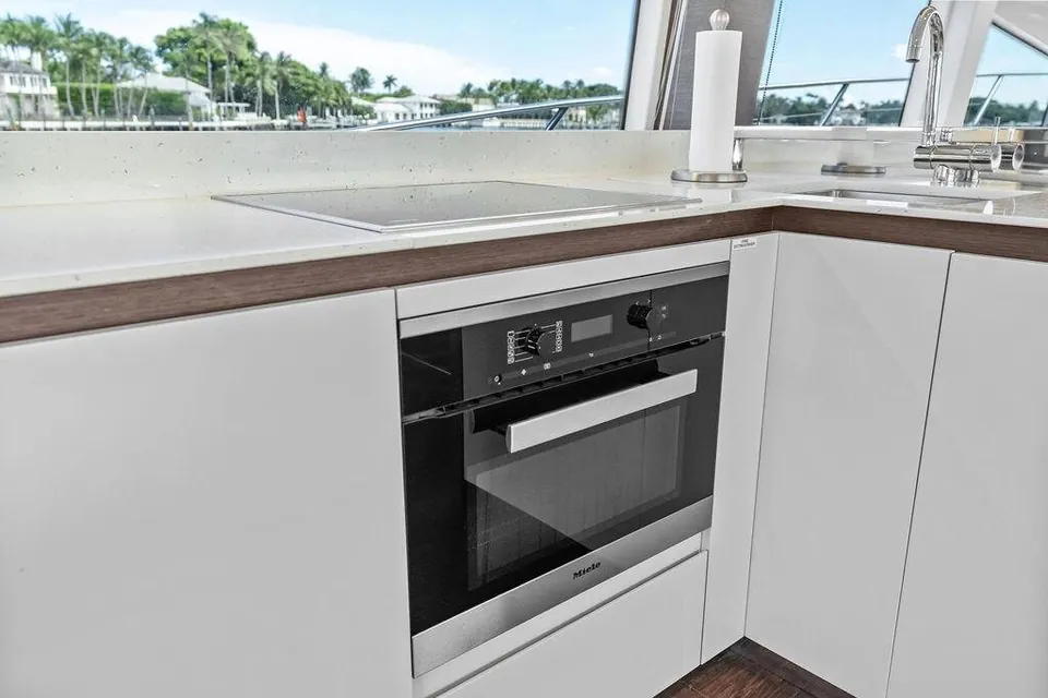 Elevation, 2016 Prestige Yachts 750, photo 44