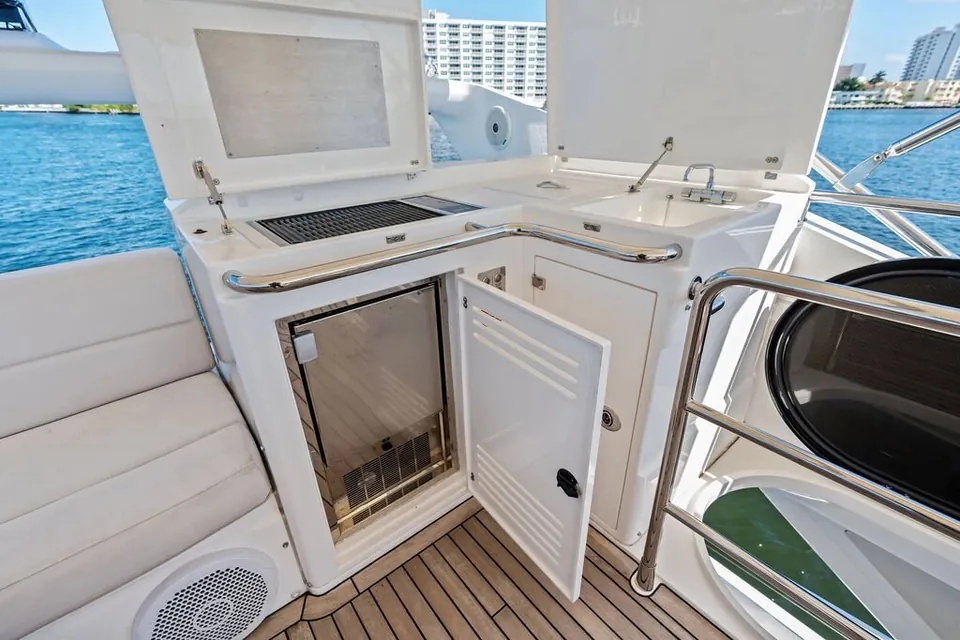 Miss Ingrid, 2016 Sunseeker 68 Sport Yacht, photo 12