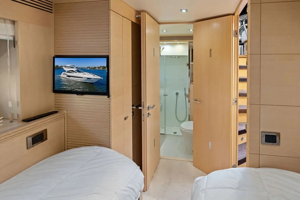 Miss Ingrid, 2016 Sunseeker 68 Sport Yacht, photo 39