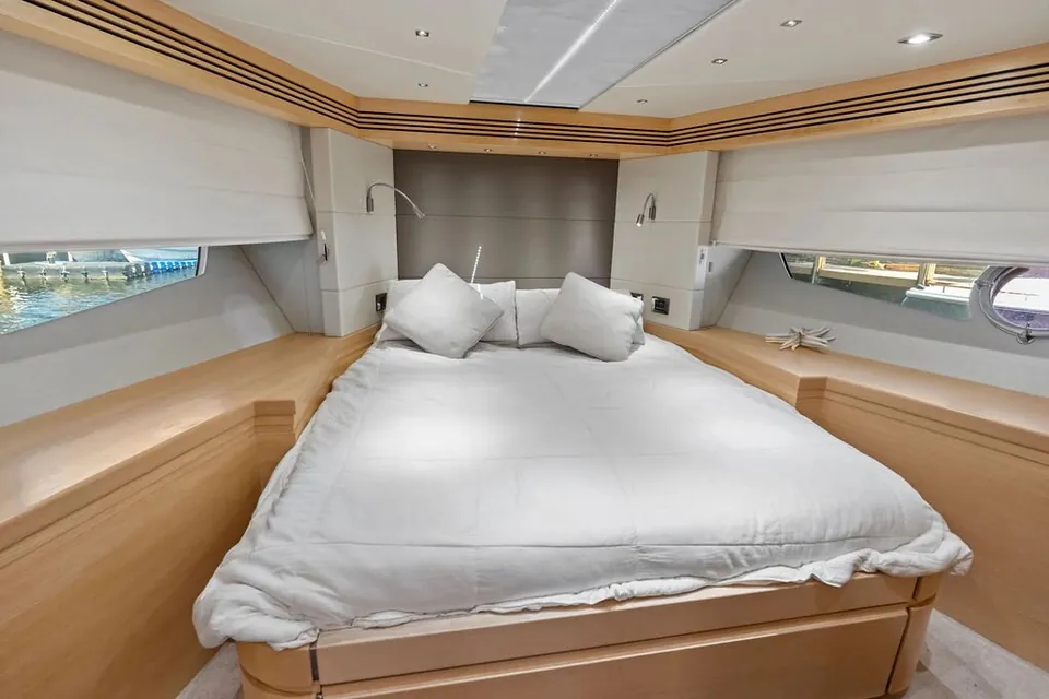 Miss Ingrid, 2016 Sunseeker 68 Sport Yacht, photo 40