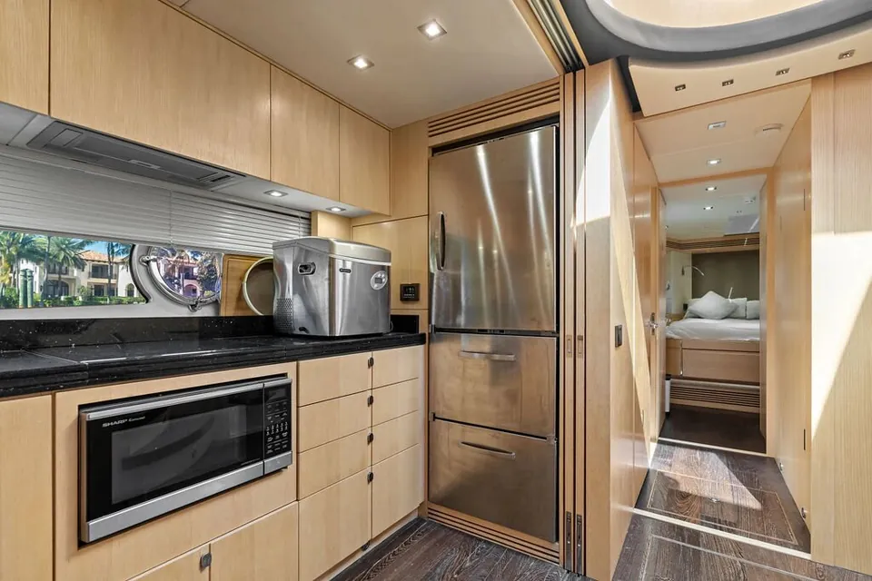 Miss Ingrid, 2016 Sunseeker 68 Sport Yacht, photo 54