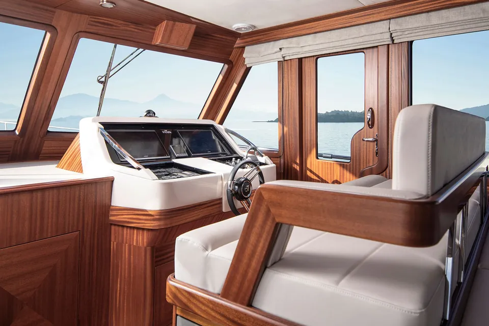 Alecto, 2022 Vicem Yachts Classic 82 Flybridge, photo 6