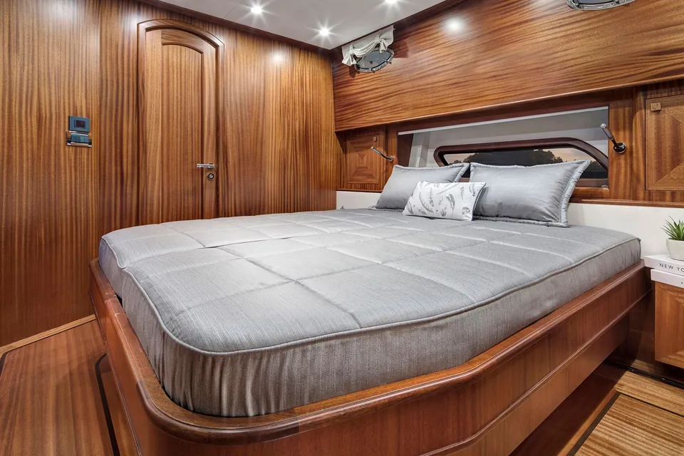 Alecto, 2022 Vicem Yachts Classic 82 Flybridge, photo 10