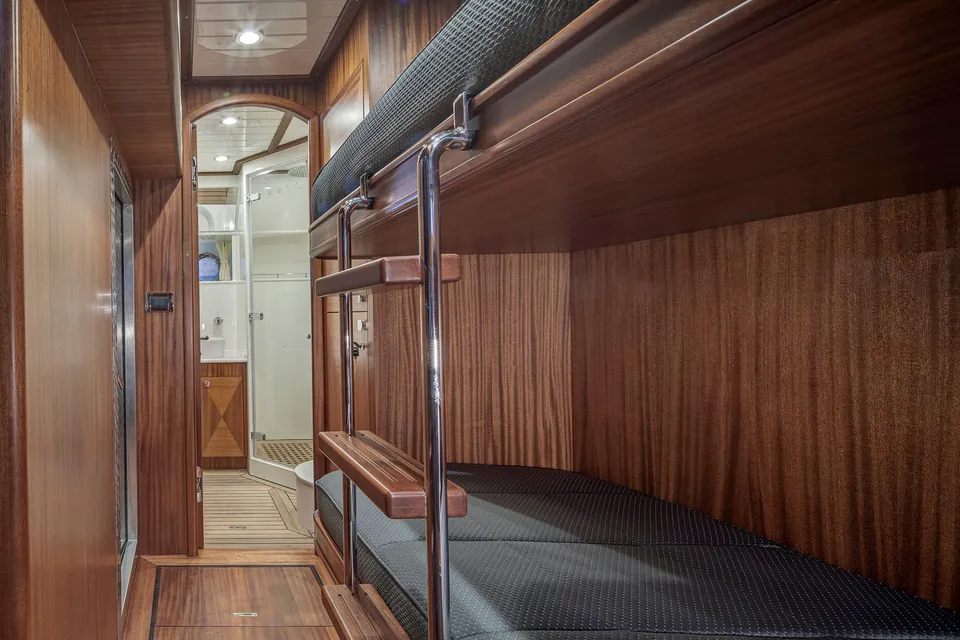 Alecto, 2022 Vicem Yachts Classic 82 Flybridge, photo 13